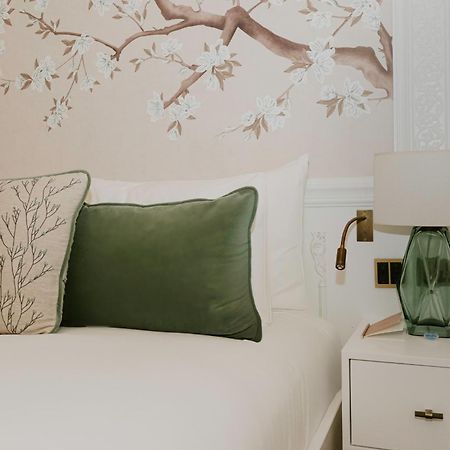 2 Chesham Hotel Лондон Экстерьер фото