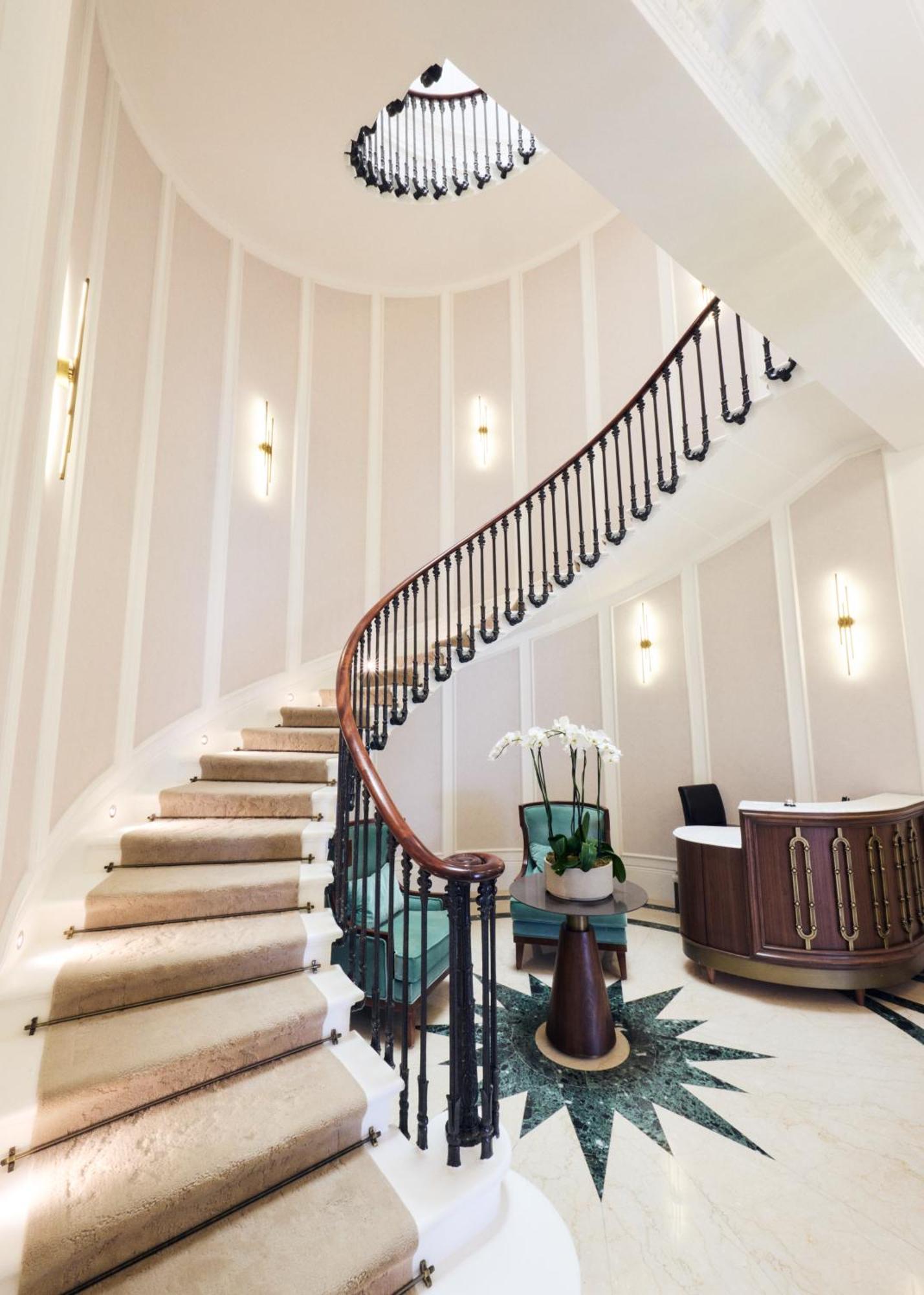2 Chesham Hotel Лондон Экстерьер фото